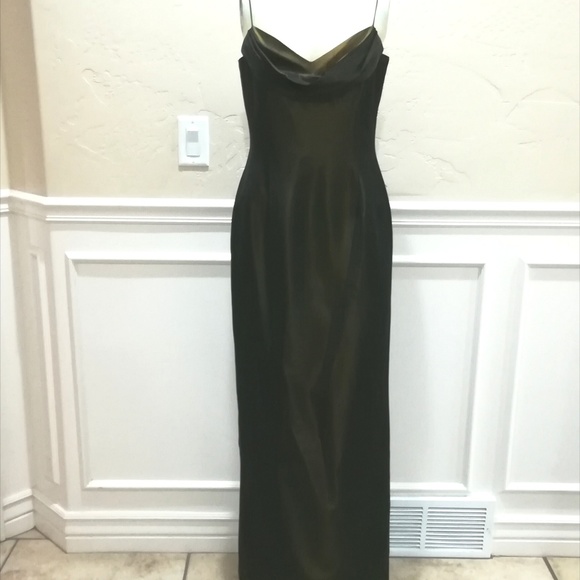David Meister Dresses & Skirts - David Meister Gown